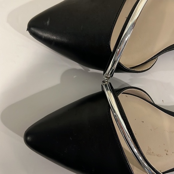 𝅺ROCK & REPUBLIC BLACK FLATS WITH SILVER EMBELLISHMENT SIZE 71/2. - Picture 2 of 7